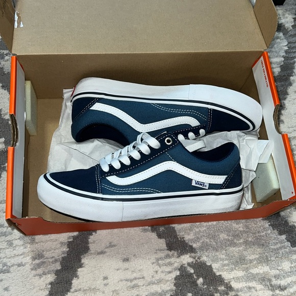 Vans Old Skool Pro in Navy/Stv Navy/White Size 6 Men - Picture 1 of 9